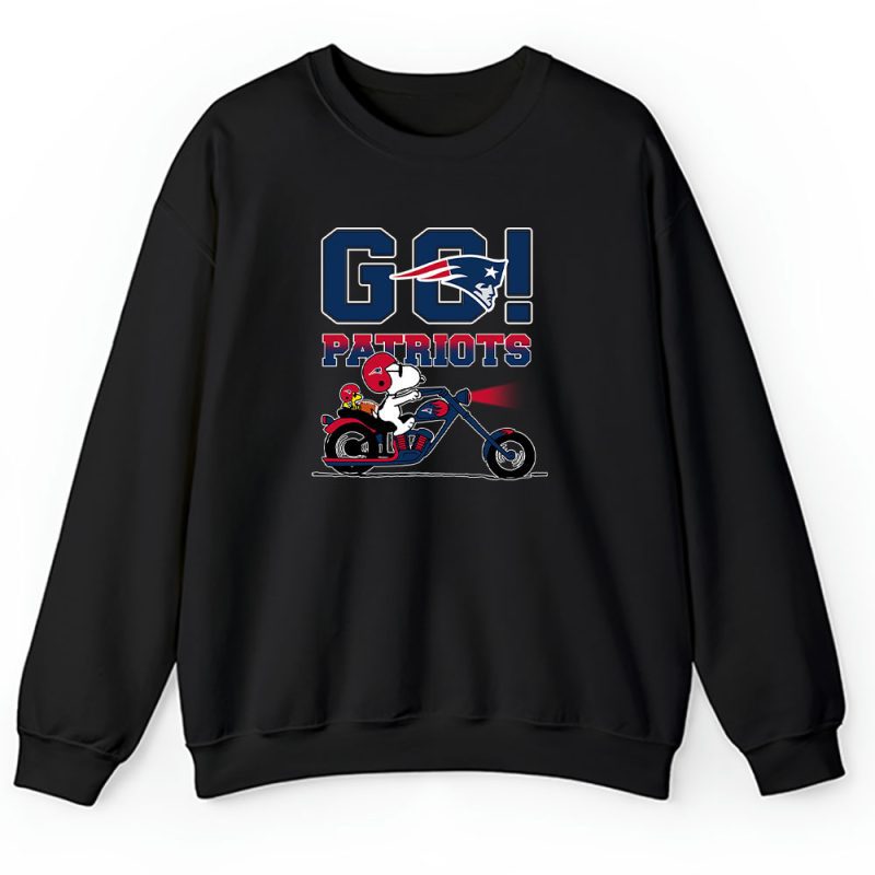 Snoopy X Driver X New England Patriots Team X Nfl X American Football Unisex Sweatshirt TBS1419